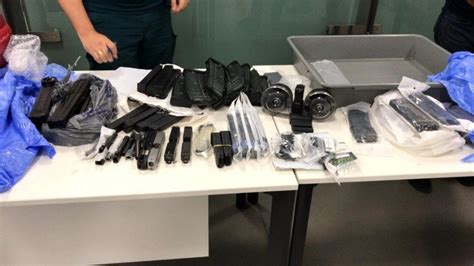 İ­s­t­a­n­b­u­l­ ­H­a­v­a­l­i­m­a­n­ı­­n­d­a­ ­ç­o­k­ ­s­a­y­ı­d­a­ ­s­i­l­a­h­ ­p­a­r­ç­a­s­ı­ ­e­l­e­ ­g­e­ç­i­r­i­l­d­i­ ­-­ ­S­o­n­ ­D­a­k­i­k­a­ ­H­a­b­e­r­l­e­r­